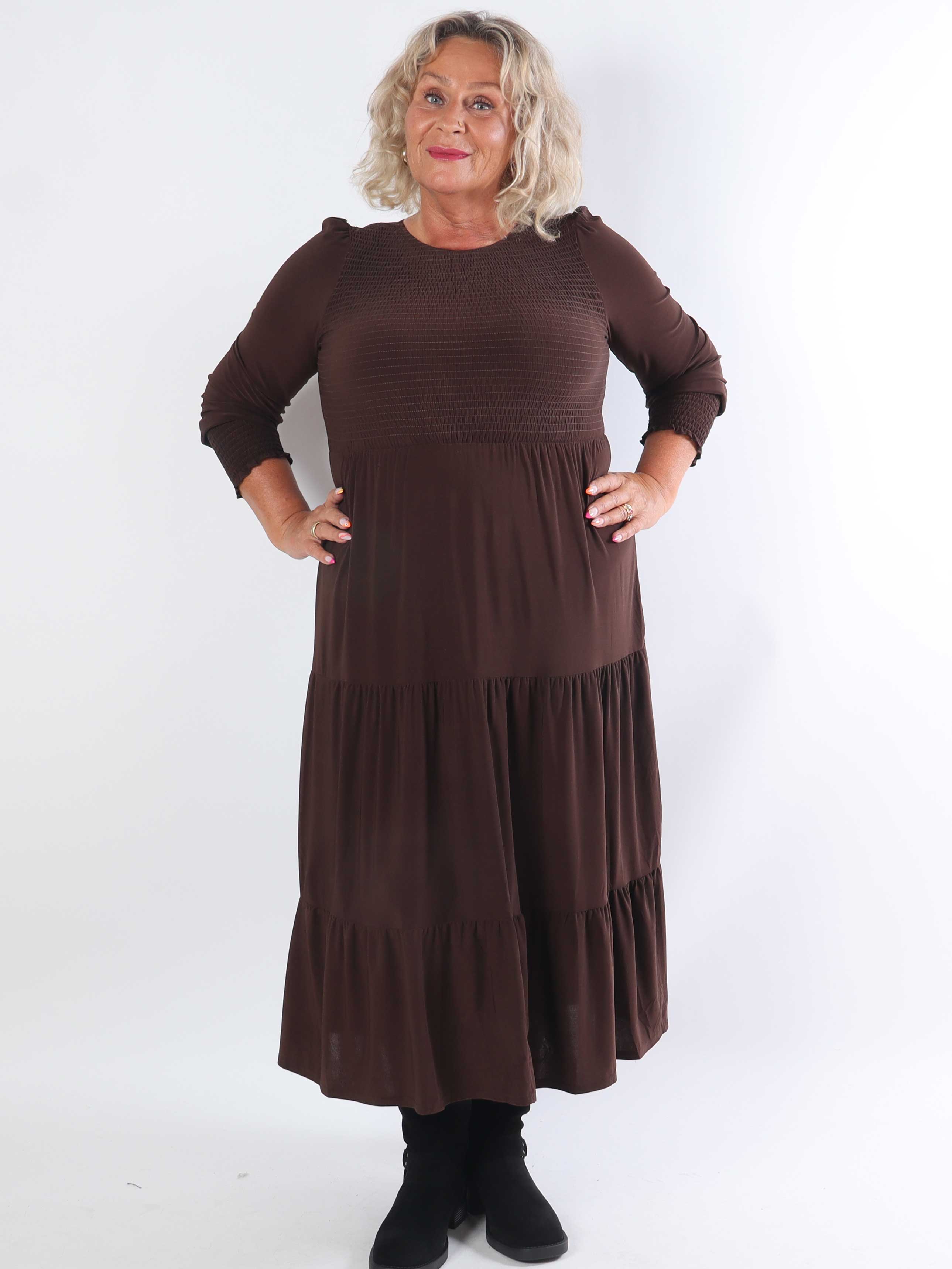 Kelly Long - Stretch plus size klänning med smock över bröstet